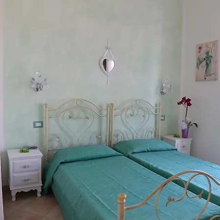 לינה וארוחת בוקר Le Rose 3*